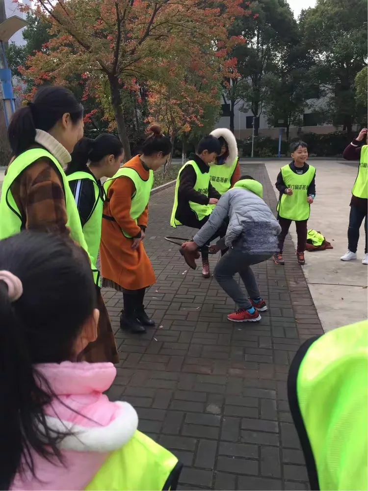 我来教大家“牵手跑得快小程序 开挂	”附开挂脚本详细步-第1张图片