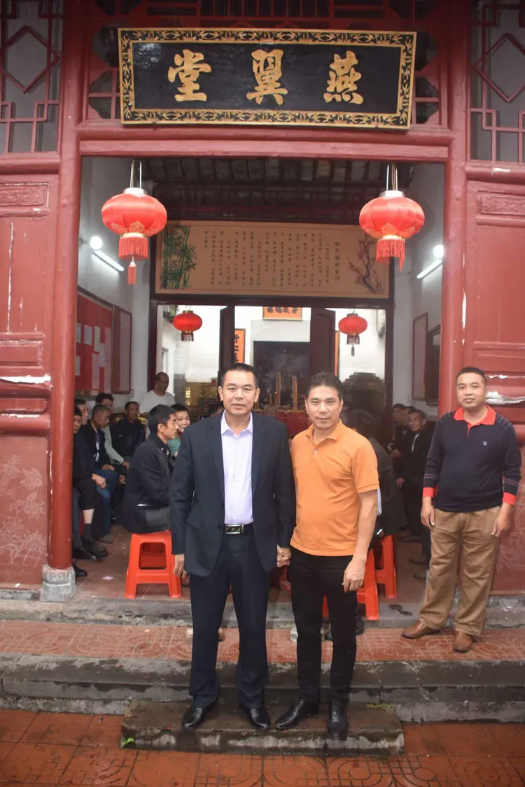 传递经验“福建兄弟十三水怎么开挂辅助”了解开挂过程
